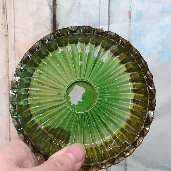 Green Glass Swan Powder dish / Lipstick holder - Picture 11 of 11